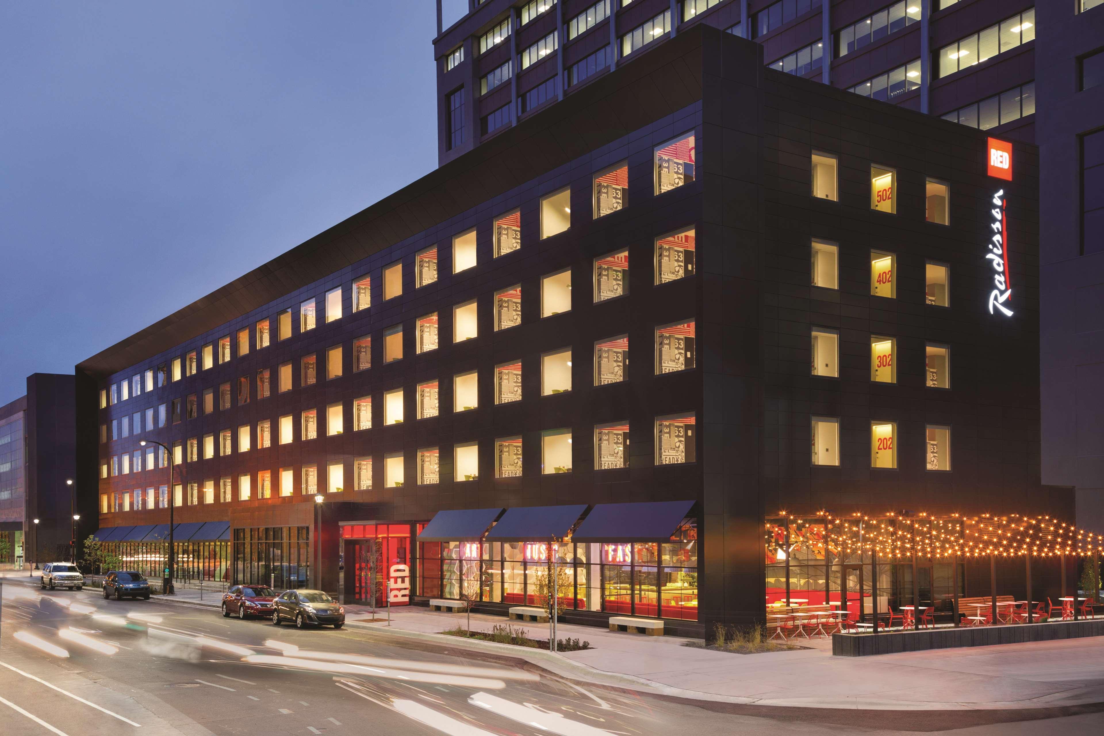 Radisson Red Minneapolis Downtown Exterior foto